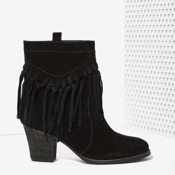 Black Distressed Knotted Fringe Boho Slouchy Boots - Picture 4 of 7